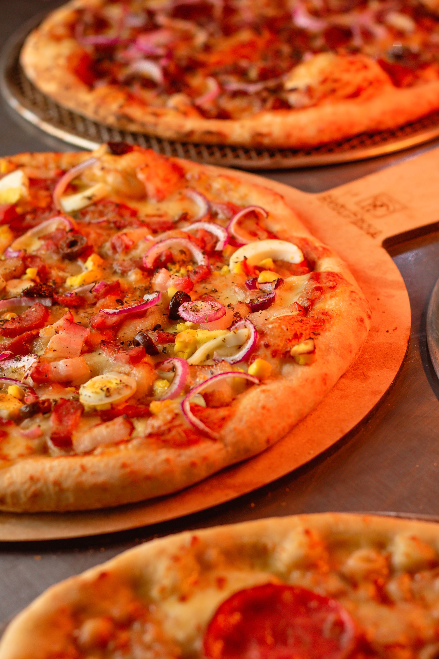 Editorial presentation for Assorted Pizzas